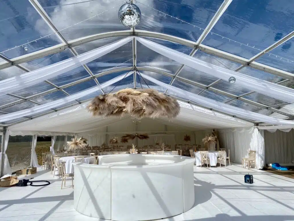 curved clear contemporary marquee